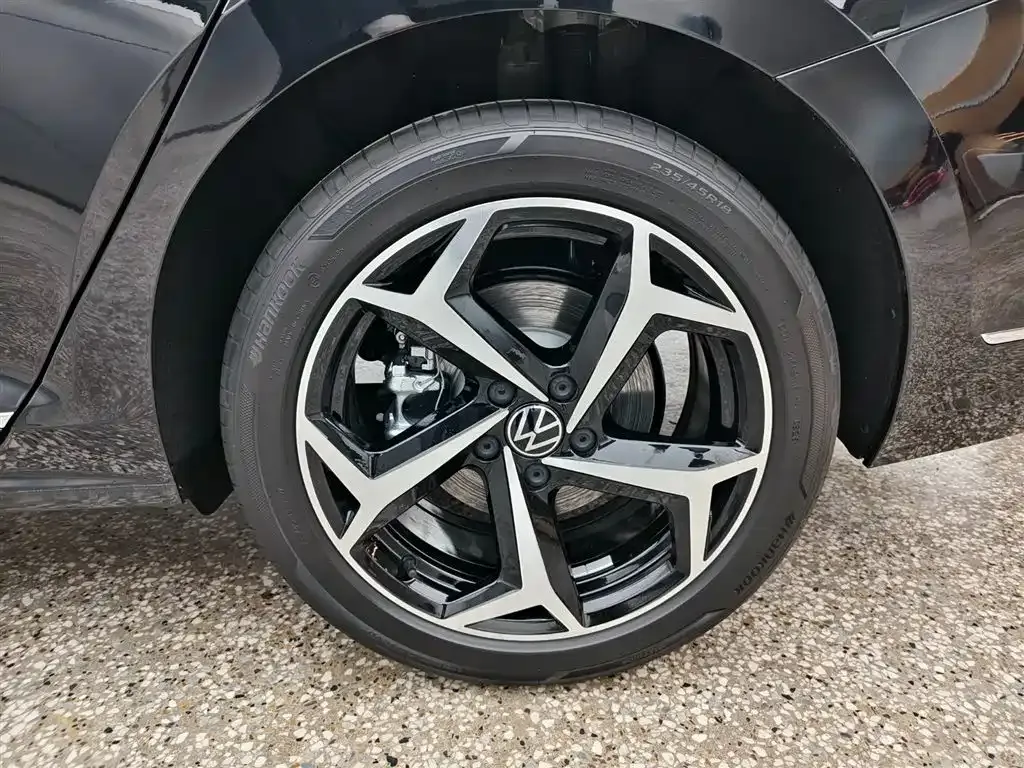 Volkswagen Passat — фото 5