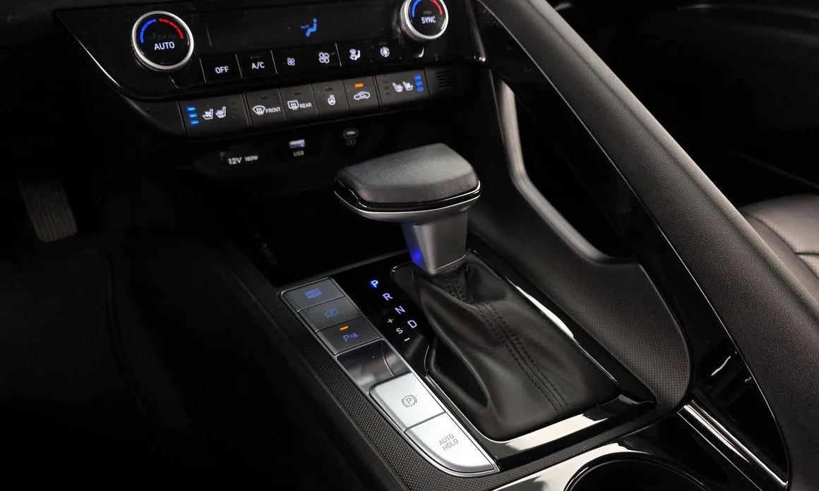 Hyundai AVANTE 2024 из KR, фото 8