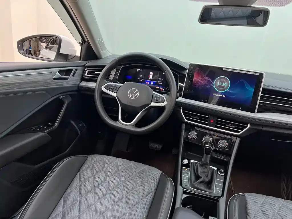 Volkswagen Sagitar — фото 8