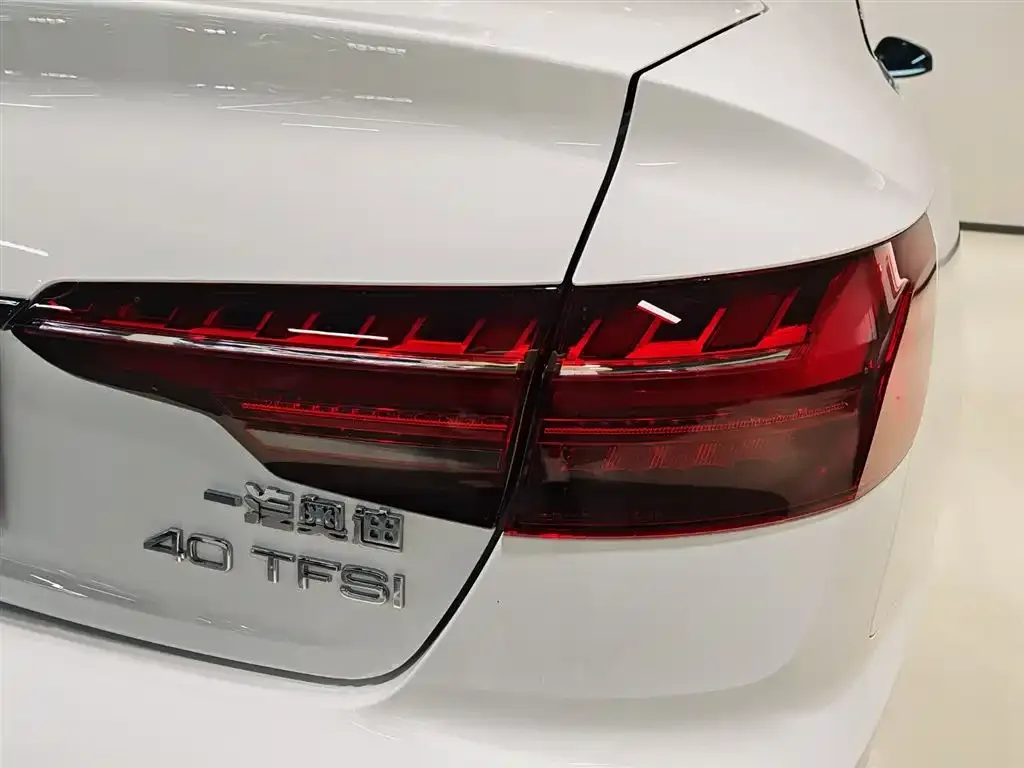 Audi A4L 2025 из CN, фото 5