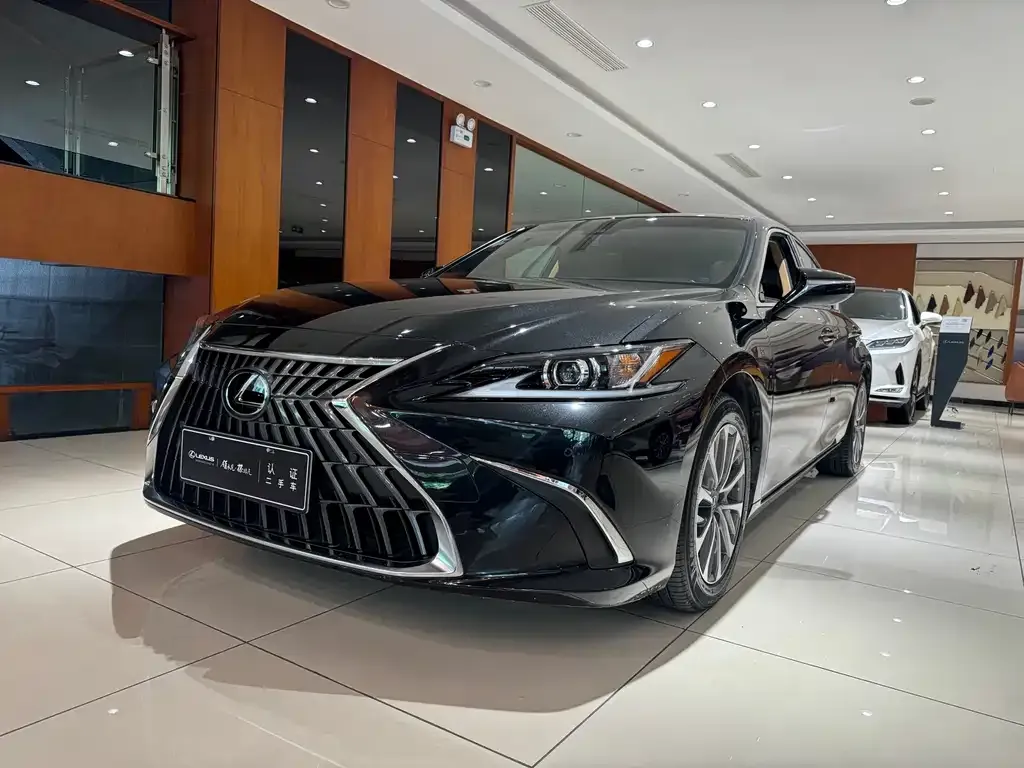 Lexus ES 2023 из CN, фото 1