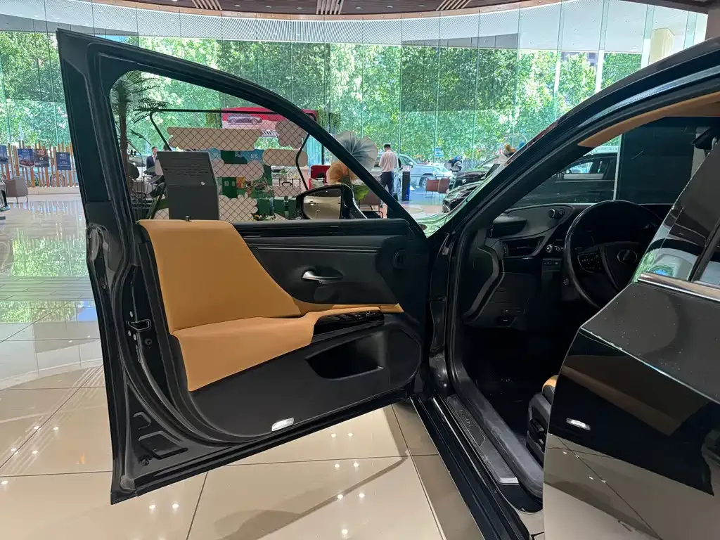 Lexus ES 2023 из CN, фото 9