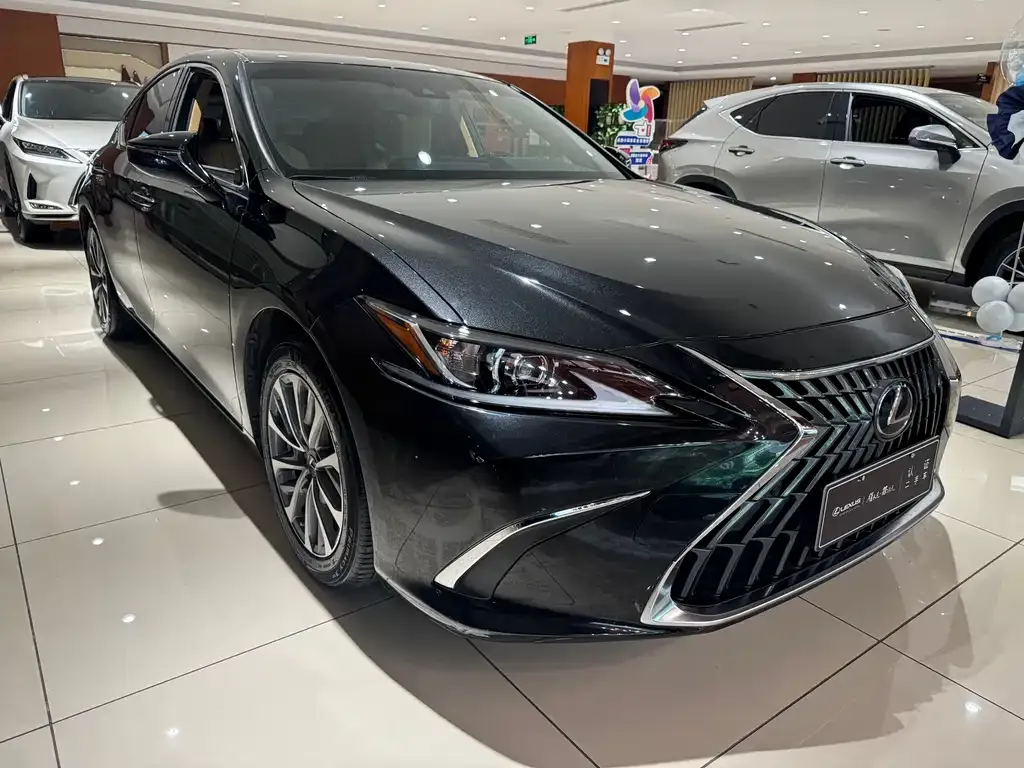 Lexus ES 2023 из CN, фото 4