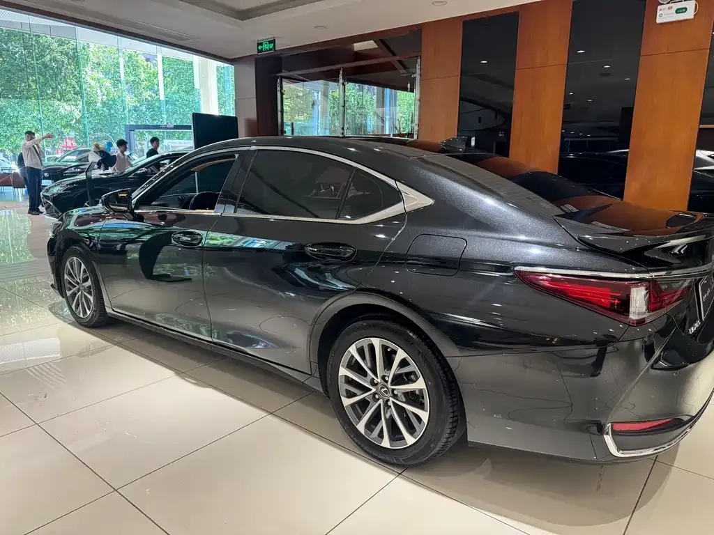 Lexus ES 2023 из CN, фото 5