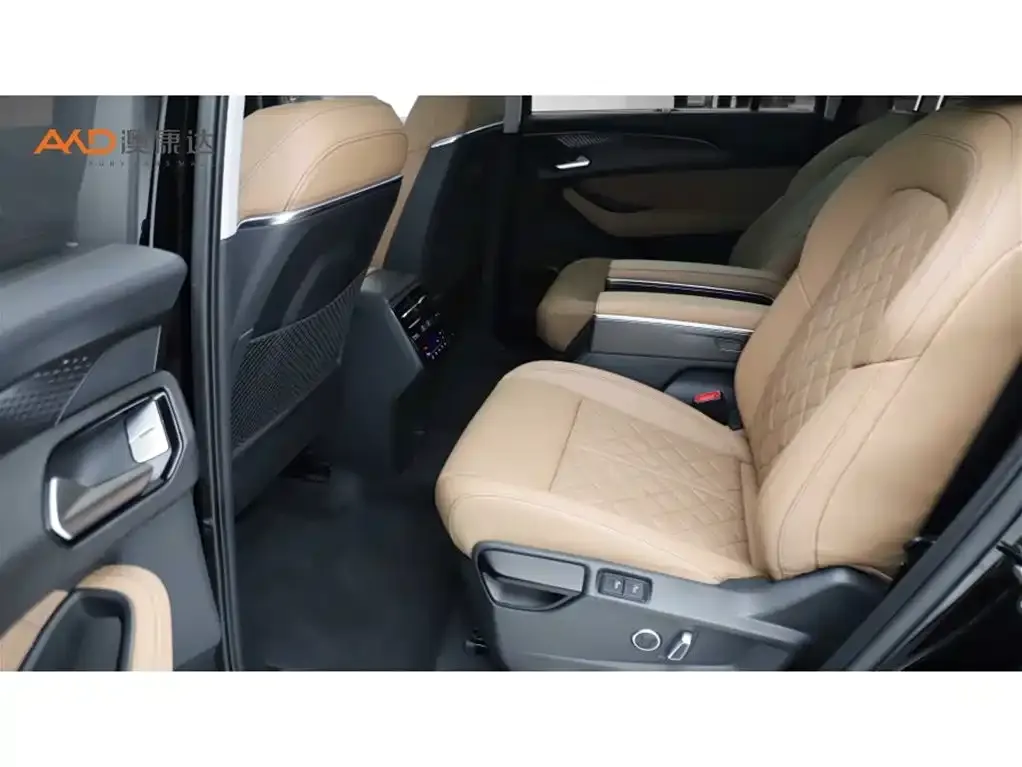 Audi Q6 2024 из CN, фото 2