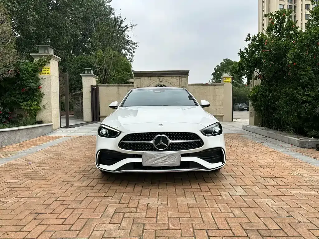 Mercedes-Benz C-Class — фото 1