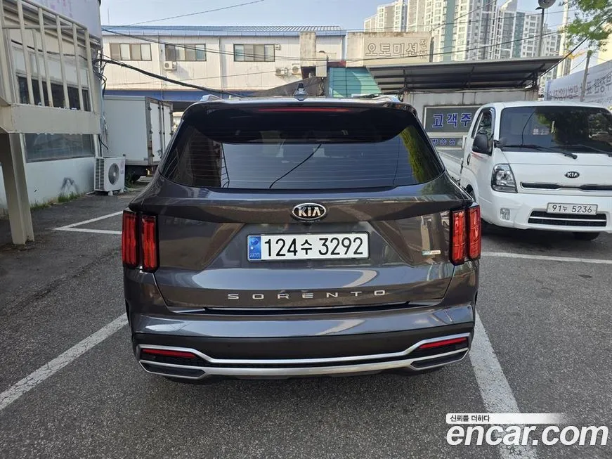 Kia Sorento — фото 6