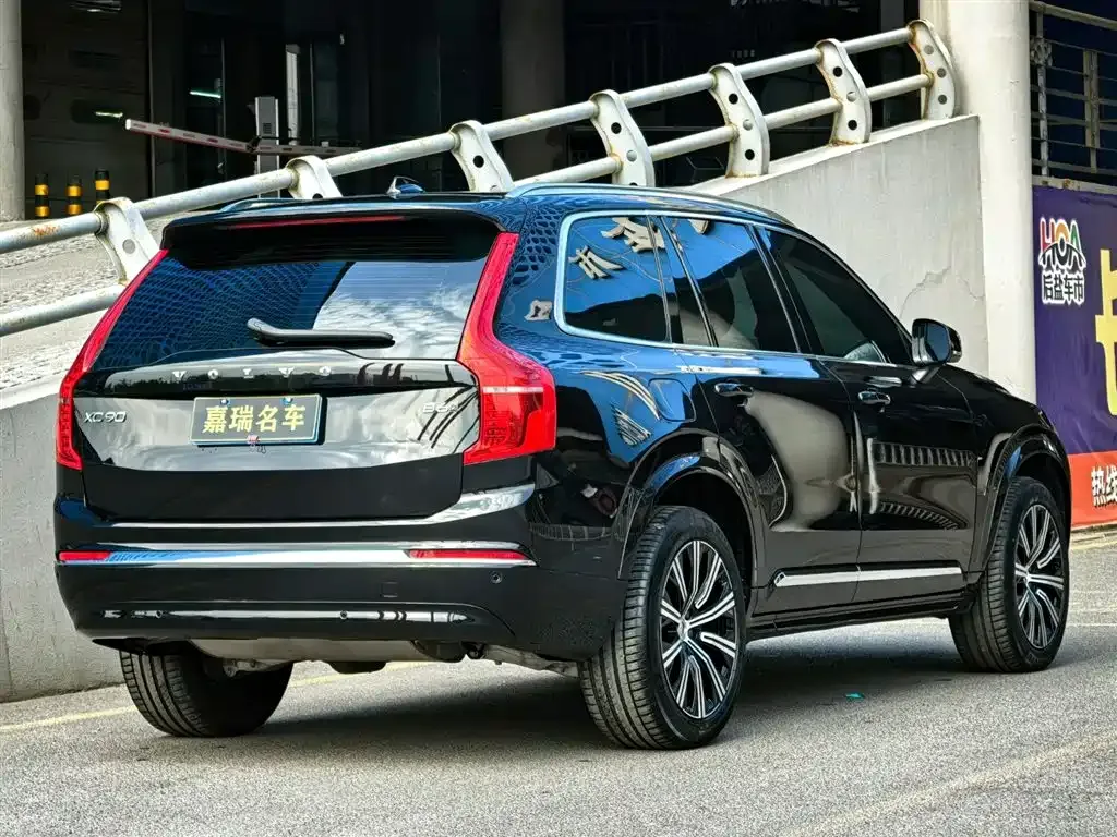Volvo XC90 — фото 9
