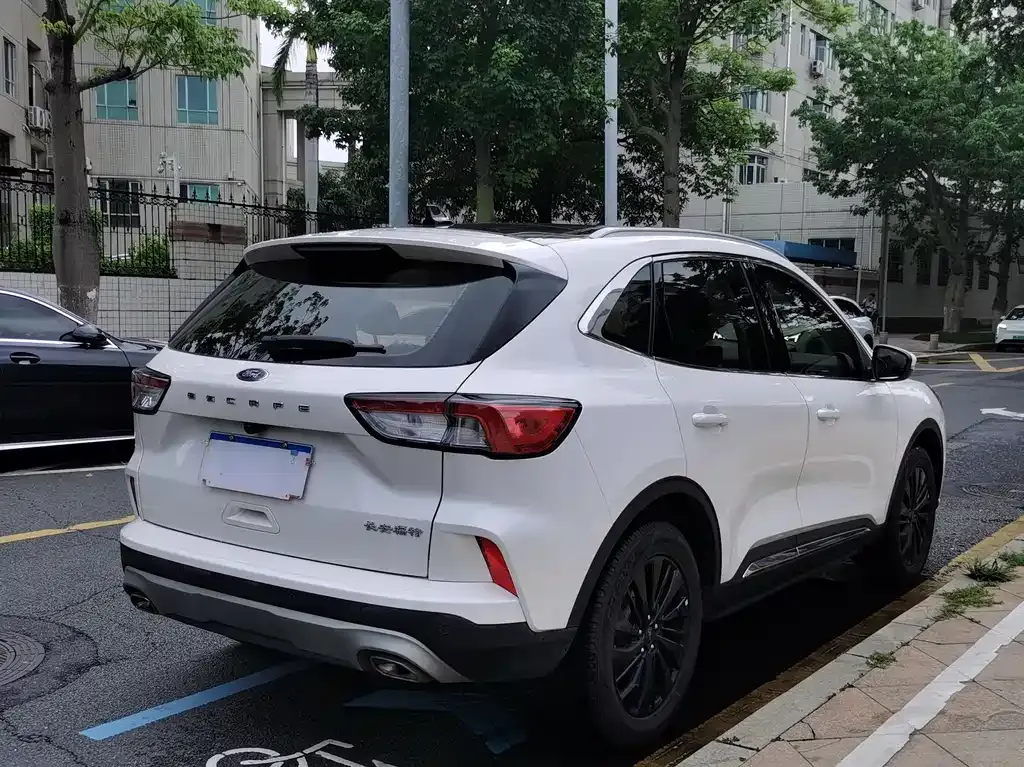 Ford Escape 2023 из CN, фото 8