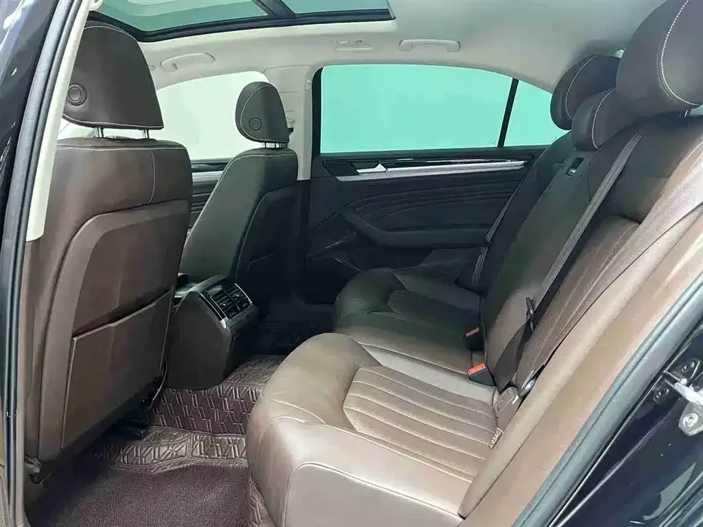 Volkswagen Phideon 2022 из CN, фото 6