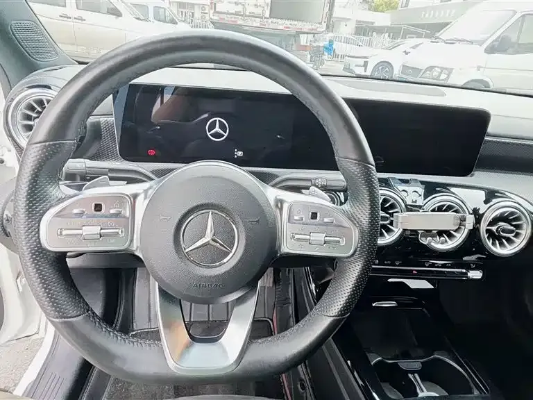 Mercedes-Benz A-Class — фото 10