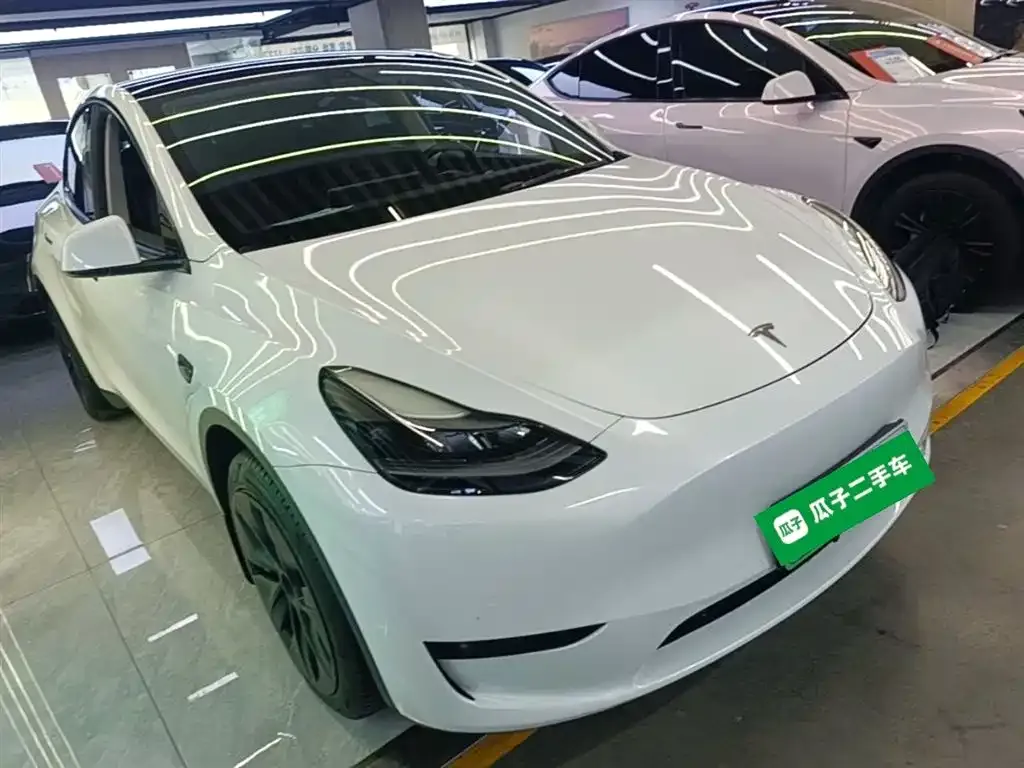 Tesla Model Y — фото 7