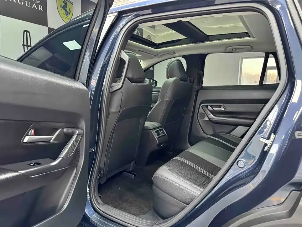 Mazda CX-50 2023 из CN, фото 8