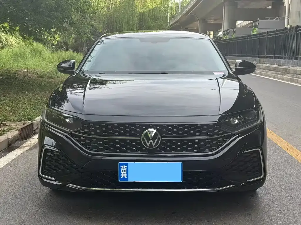 Volkswagen Passat — фото 7