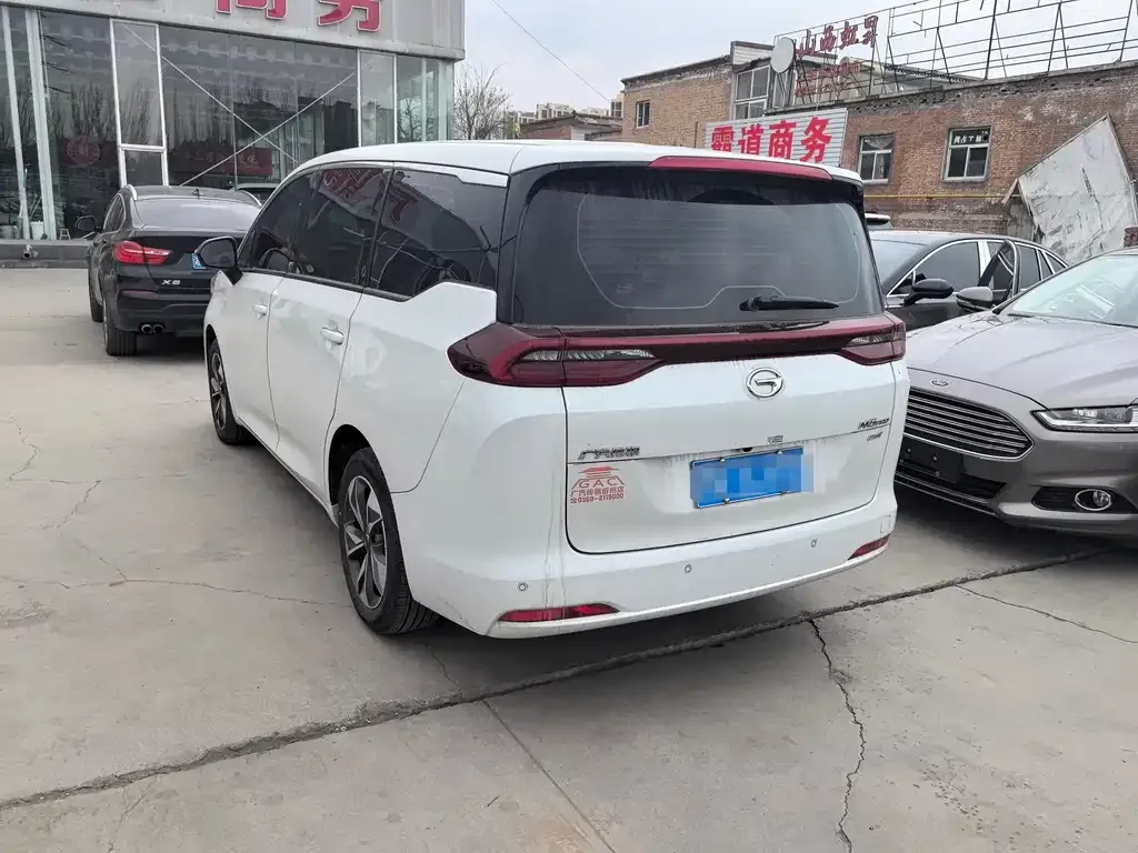 GAC Motor Trumpchi M6 — фото 10