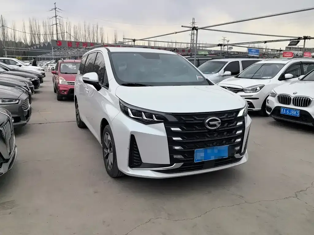 GAC Motor Trumpchi M6 — фото 9