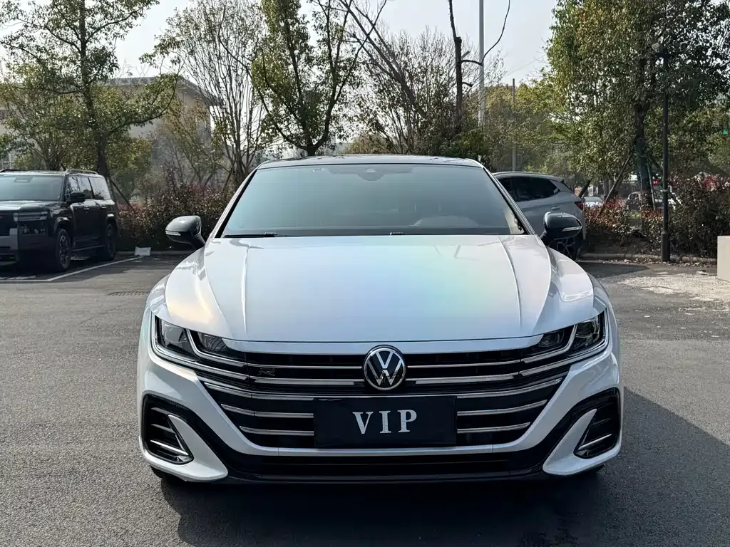 Volkswagen CC 2023 из CN, фото 10