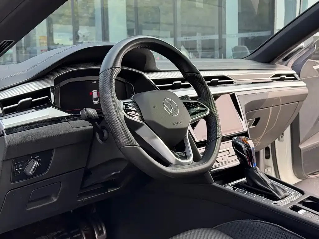 Volkswagen CC 2023 из CN, фото 5