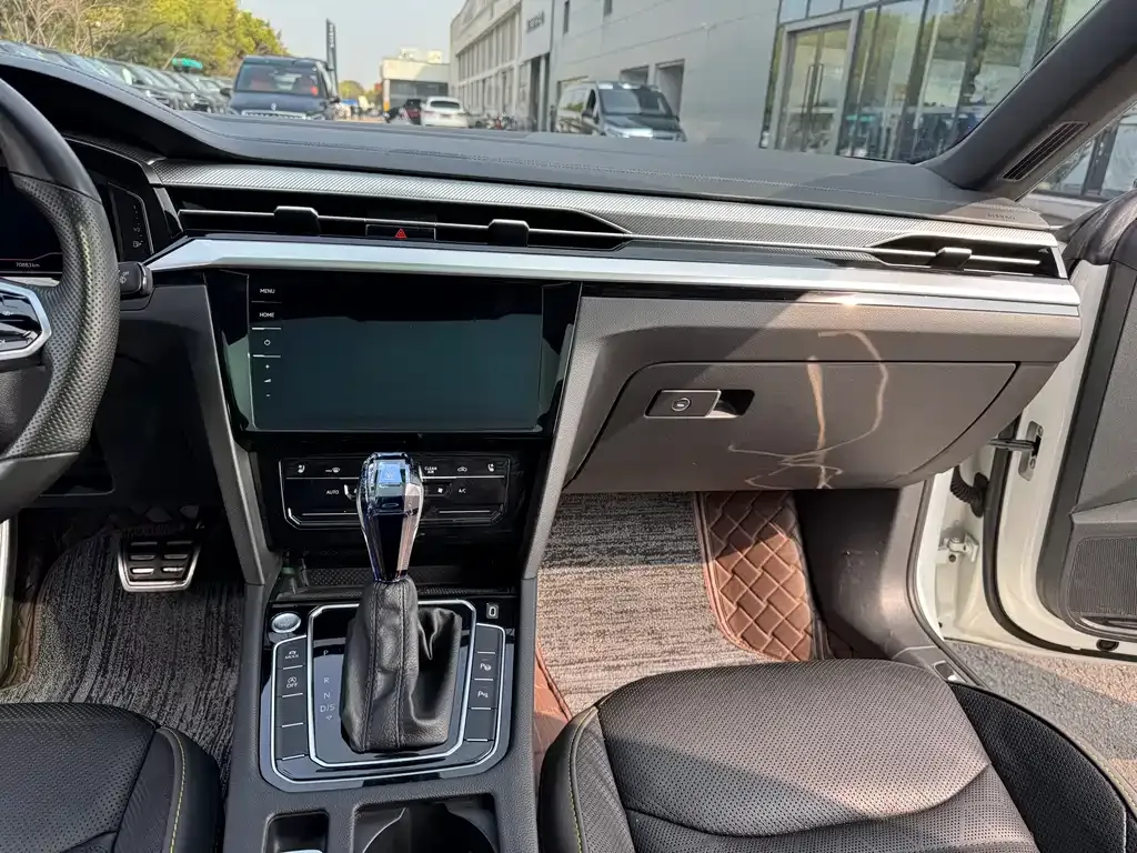 Volkswagen CC 2023 из CN, фото 3