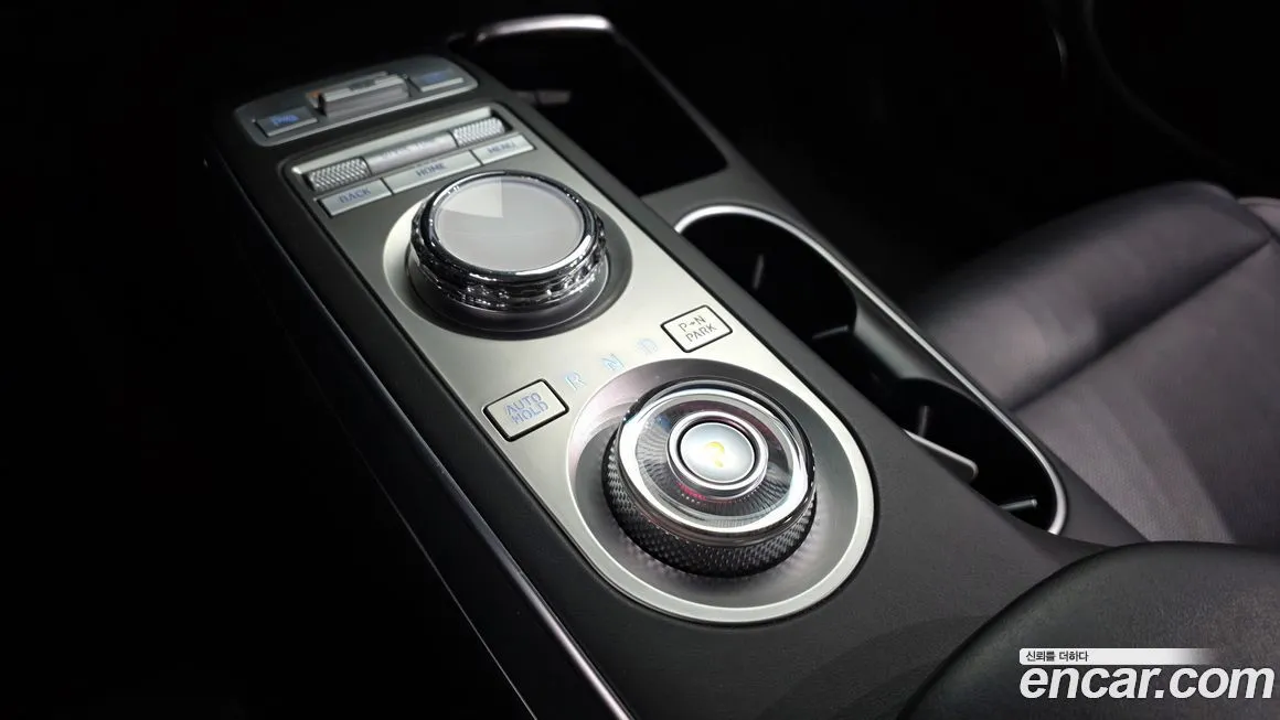 Genesis GV70 — фото 2