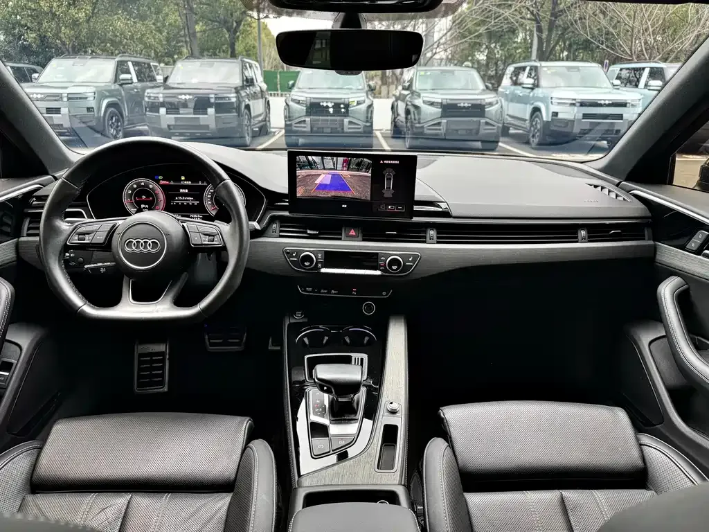 Audi A4L 2023 из CN, фото 8