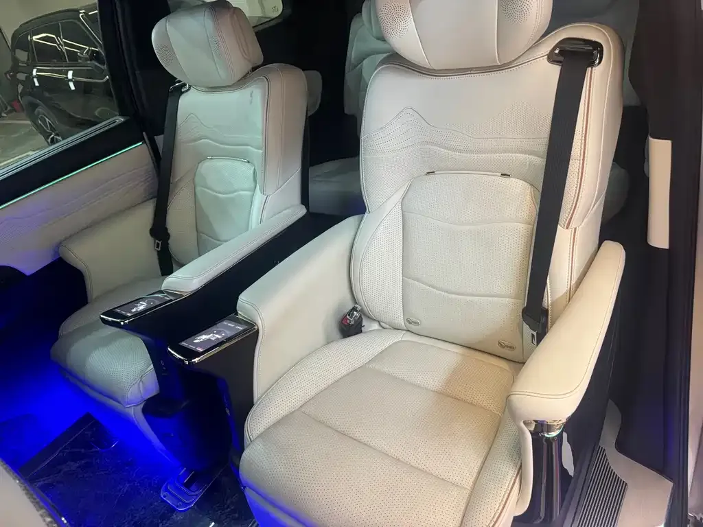 GAC Motor Trumpchi M8 — фото 10