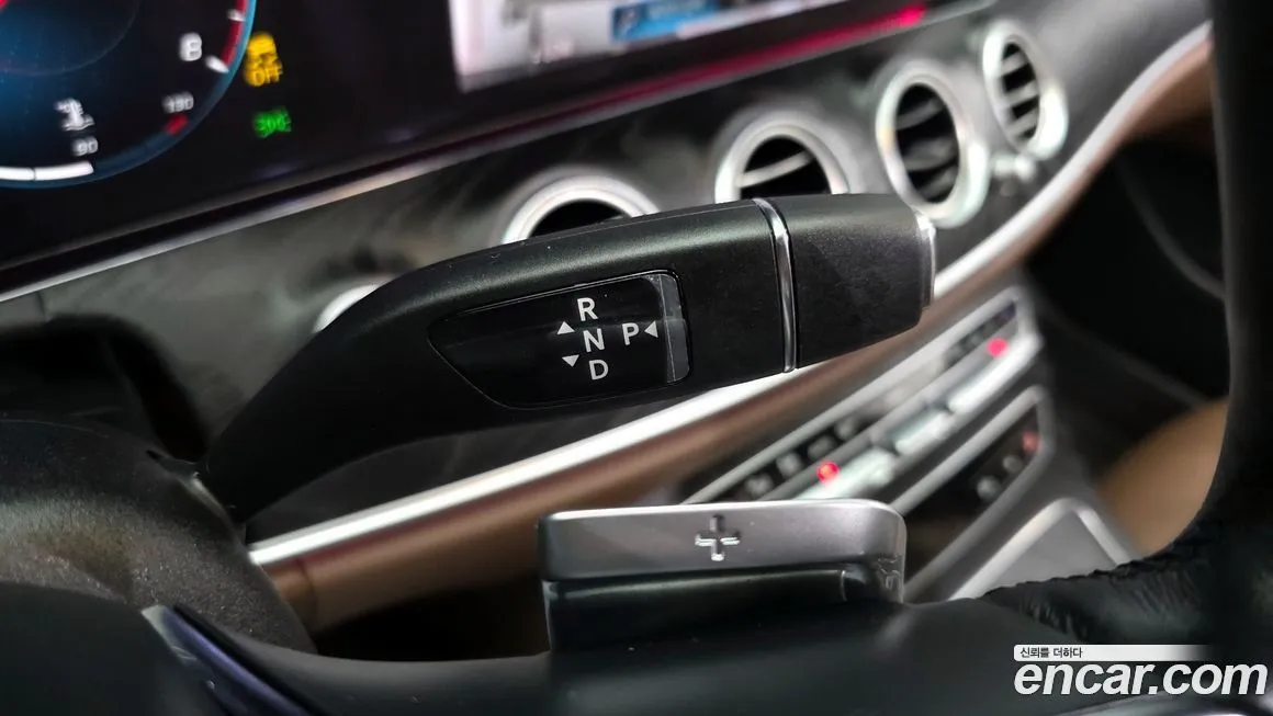 Mercedes-Benz E-Class 2023 из KR, фото 8