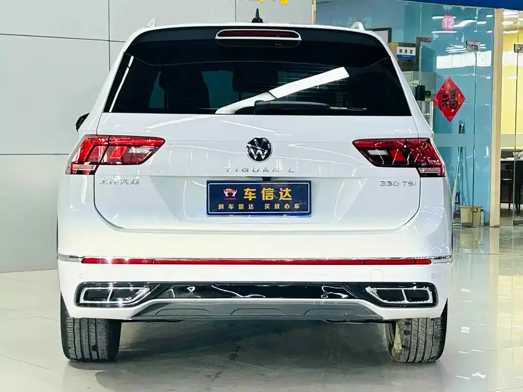 Volkswagen Tiguan L — фото 9
