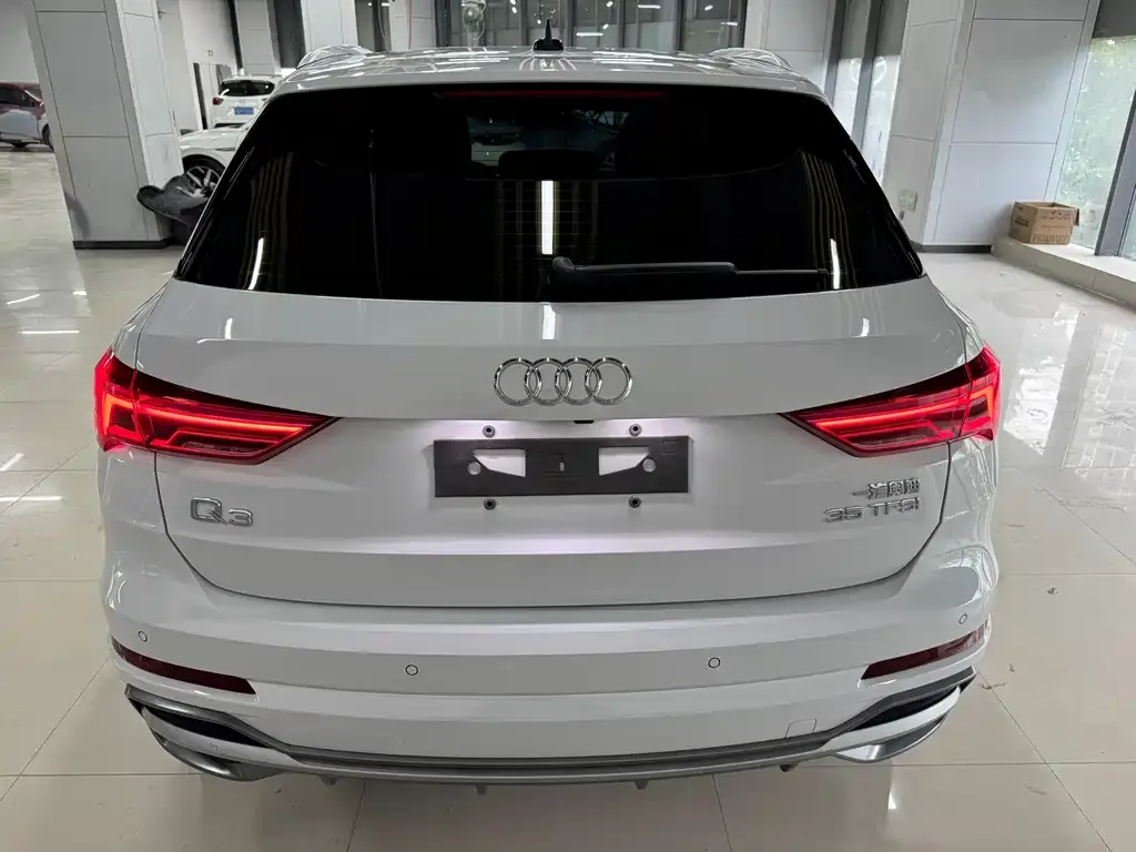 Audi Q3 — фото 6