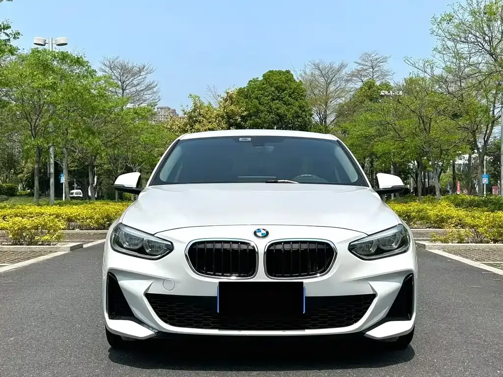 BMW 1 Series 2023 из CN, фото 7