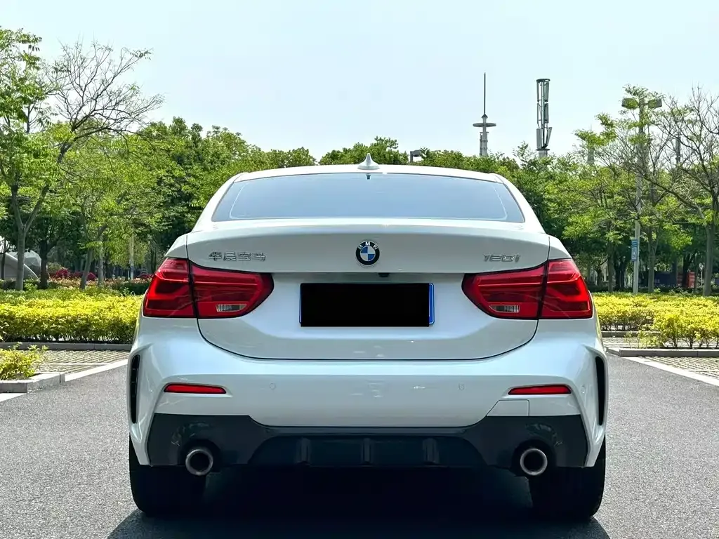 BMW 1 Series 2023 из CN, фото 5