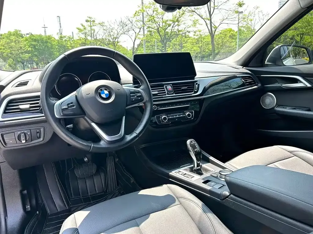 BMW 1 Series 2023 из CN, фото 6
