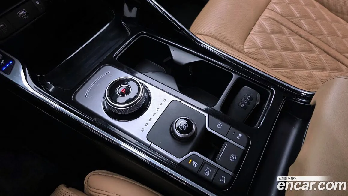 Kia Sorento — фото 8