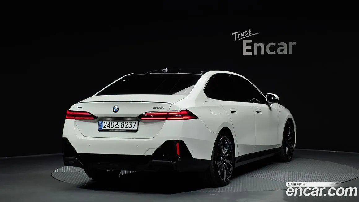 BMW 5-Series 2025 из KR, фото 6