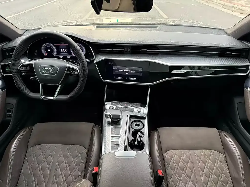 Audi A7L — фото 5