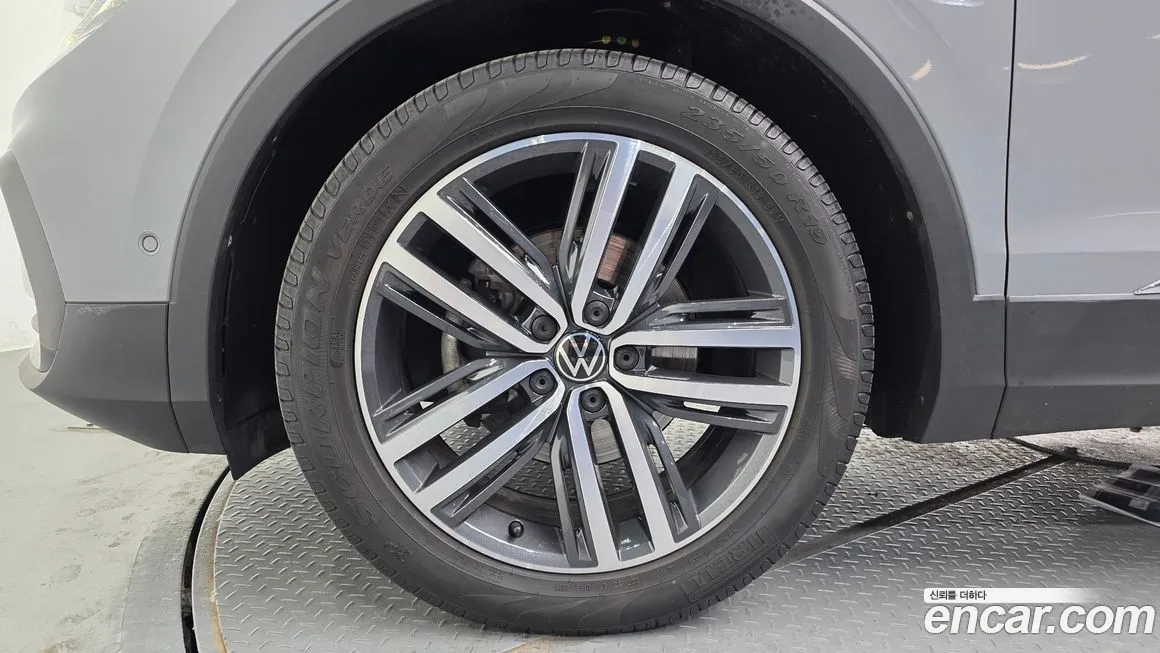 Volkswagen Tiguan 2022 из KR, фото 10