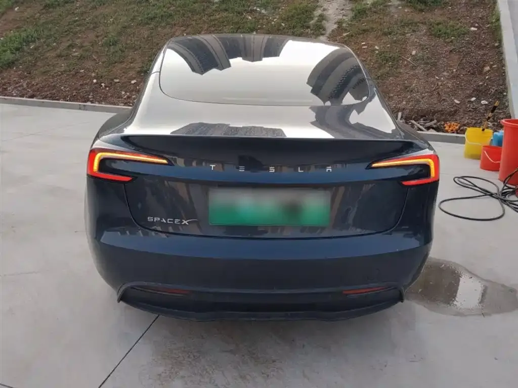 Tesla Model 3 — фото 8