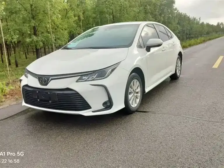 Toyota Corolla 2022 из CN, фото 1