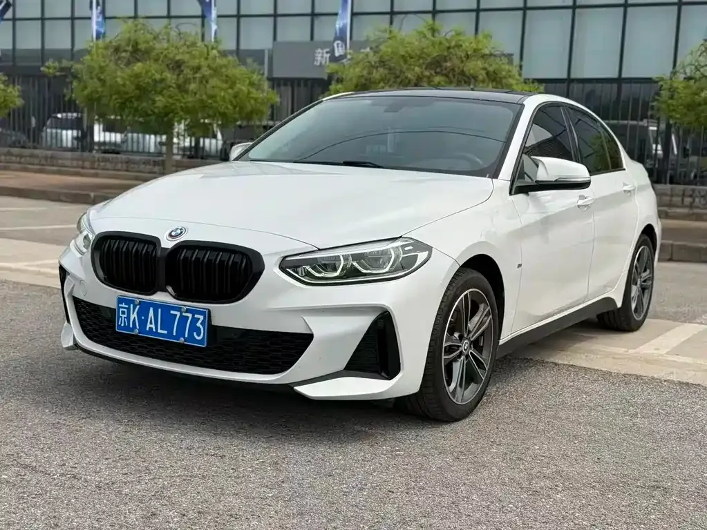 BMW 1 Series — фото 1