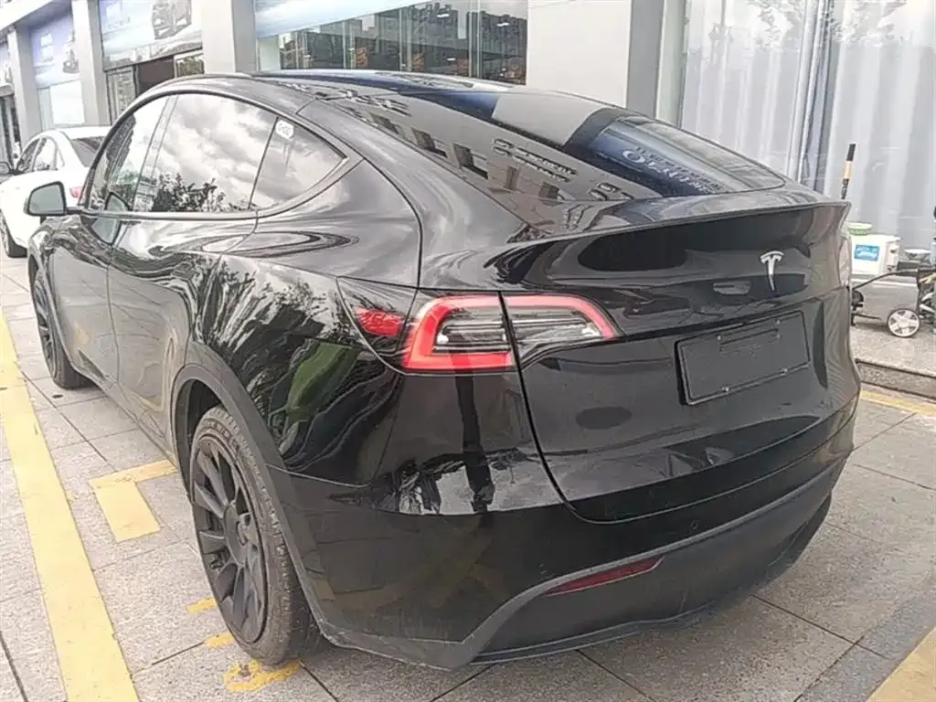 Tesla Model Y 2023 из CN, фото 7