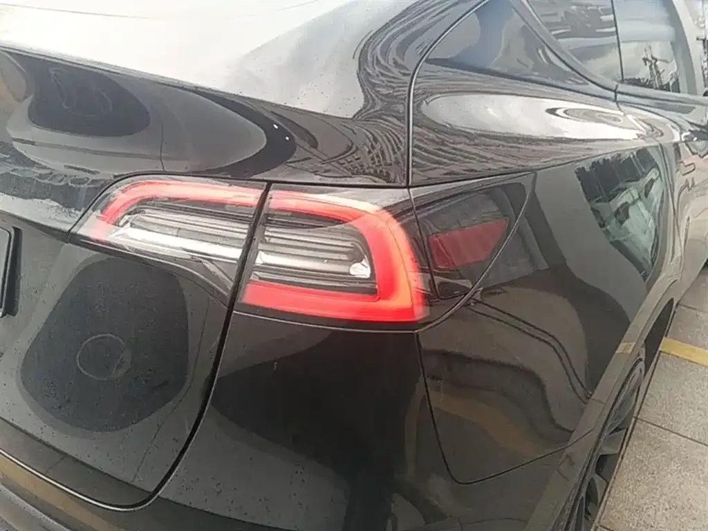 Tesla Model Y 2023 из CN, фото 6