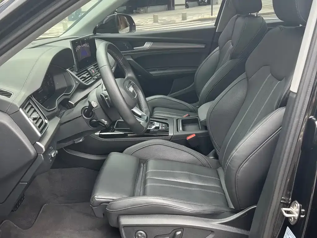 Audi Q5L 2021 из CN, фото 6
