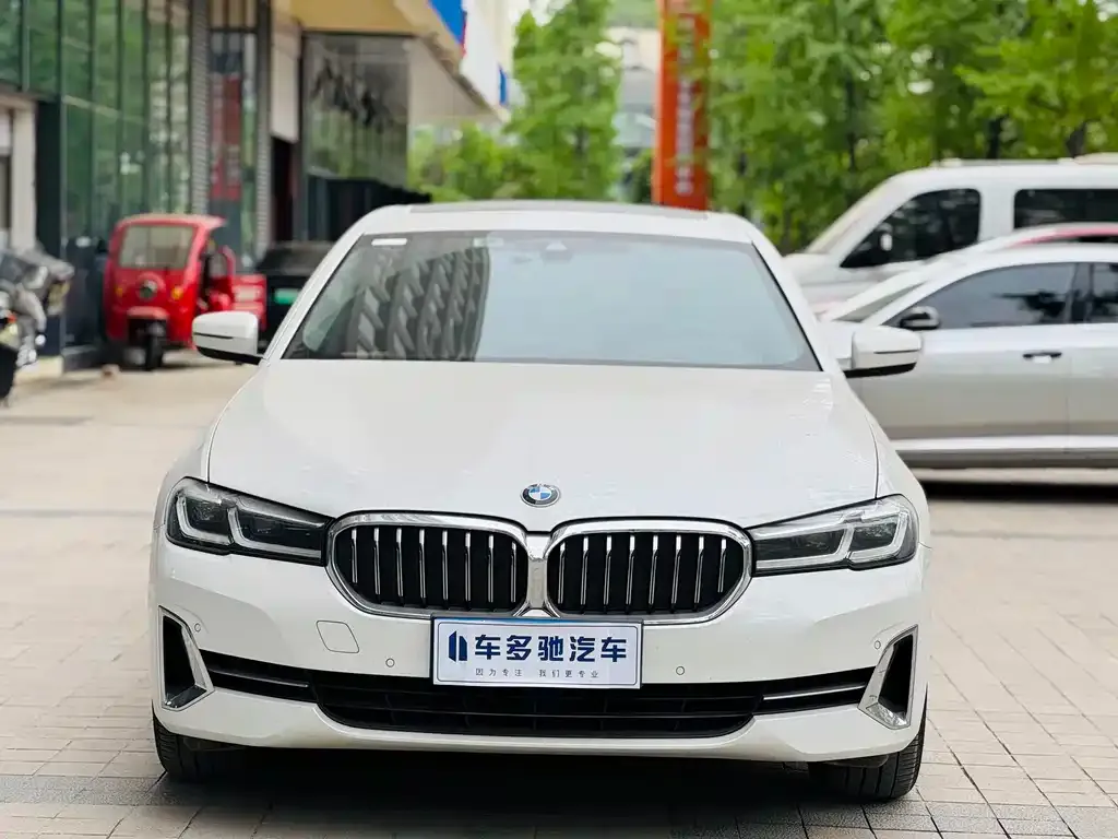 BMW 5 Series — фото 2