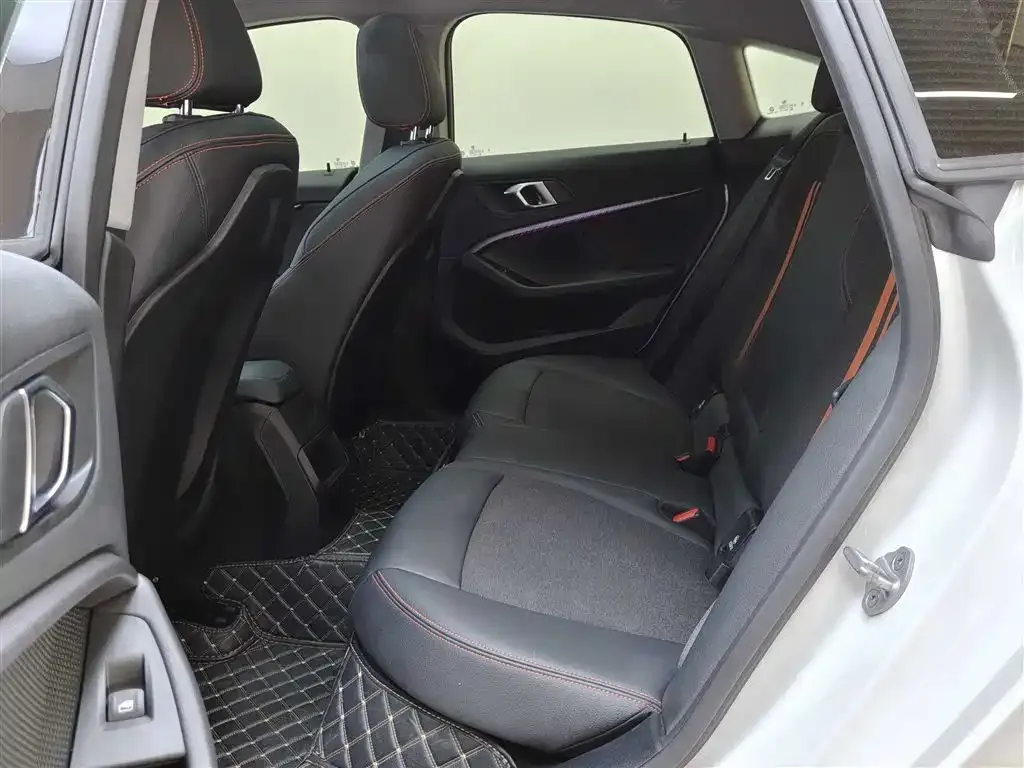 BMW 2 Series (Import) 2024 из CN, фото 10
