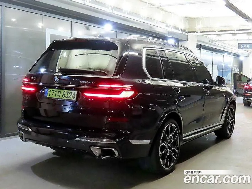 BMW X7 — фото 9