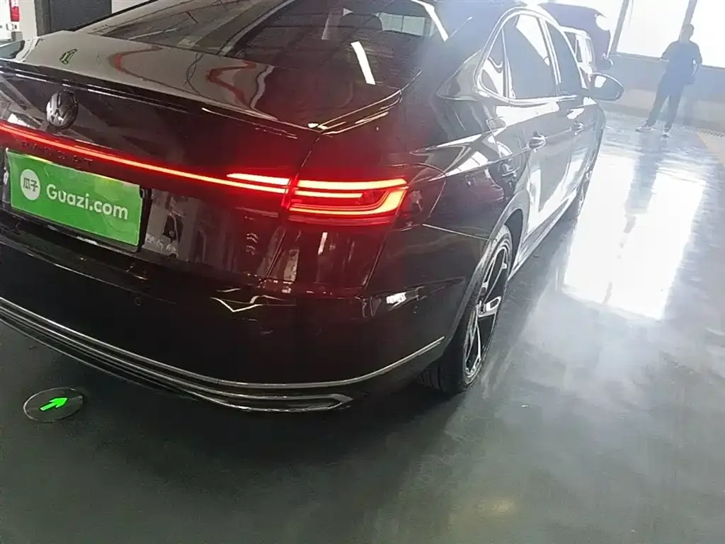 Volkswagen Passat — фото 8