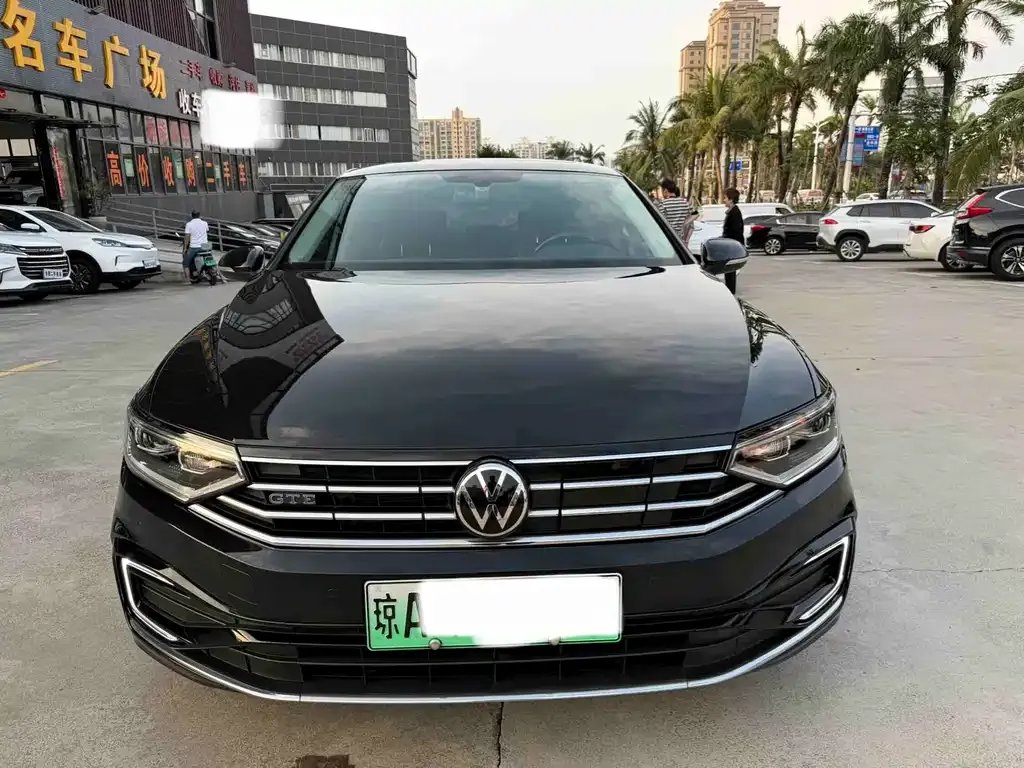Volkswagen Magotan GTE PHEV 2022 из CN, фото 5