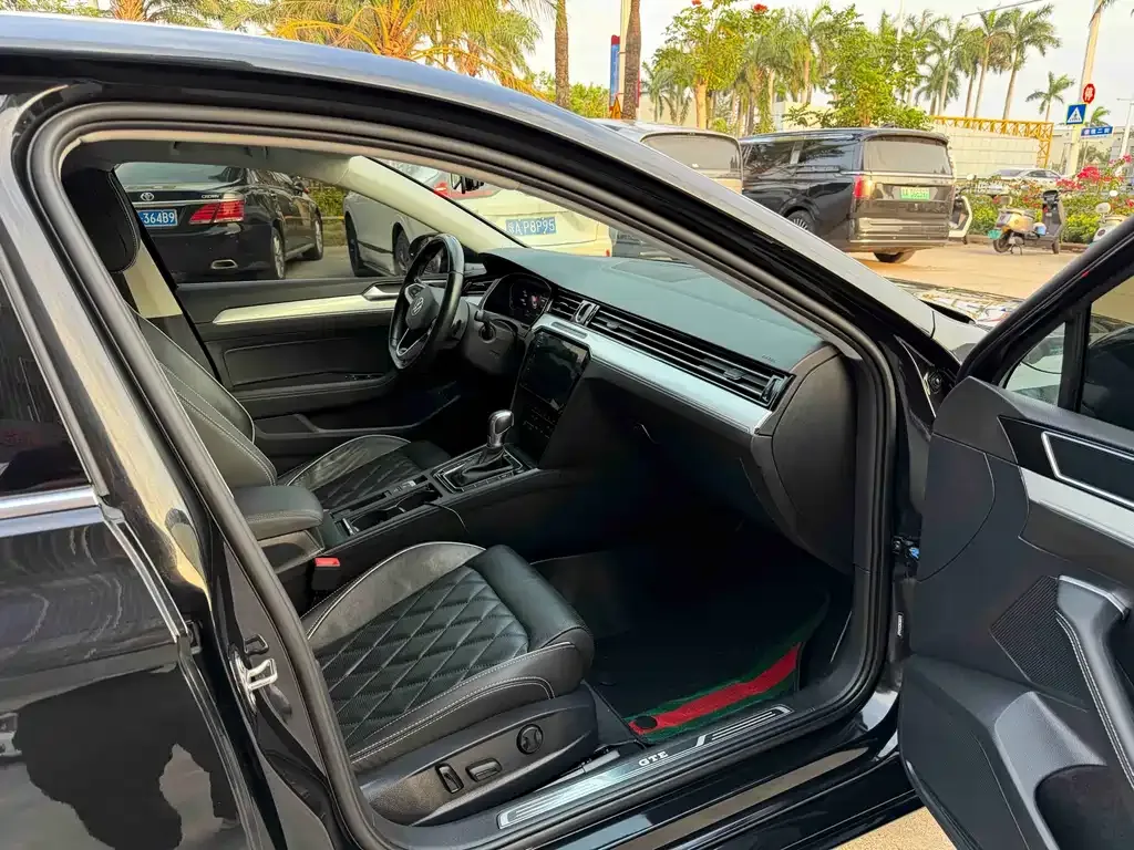 Volkswagen Magotan GTE PHEV 2022 из CN, фото 9