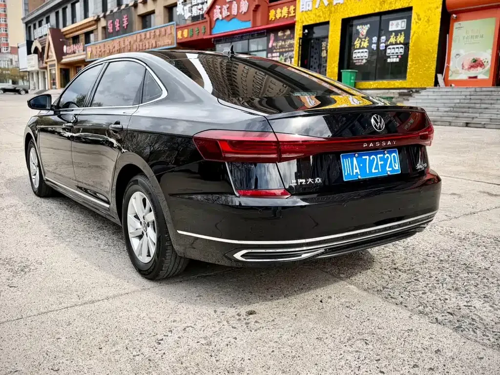 Volkswagen Passat — фото 10