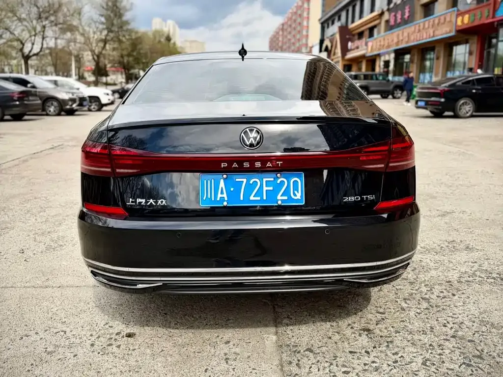 Volkswagen Passat — фото 7